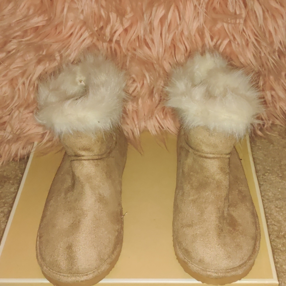 Furry ankle boots